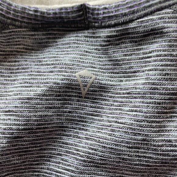 Ivivva long sleeve shirt size 12 - Picture 3 of 4